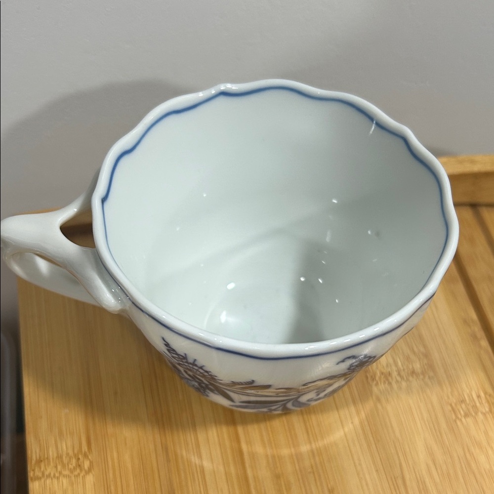 Blue Danube, Teacup and Saucer Set - Classic Floral Design - Picture 9 of 12